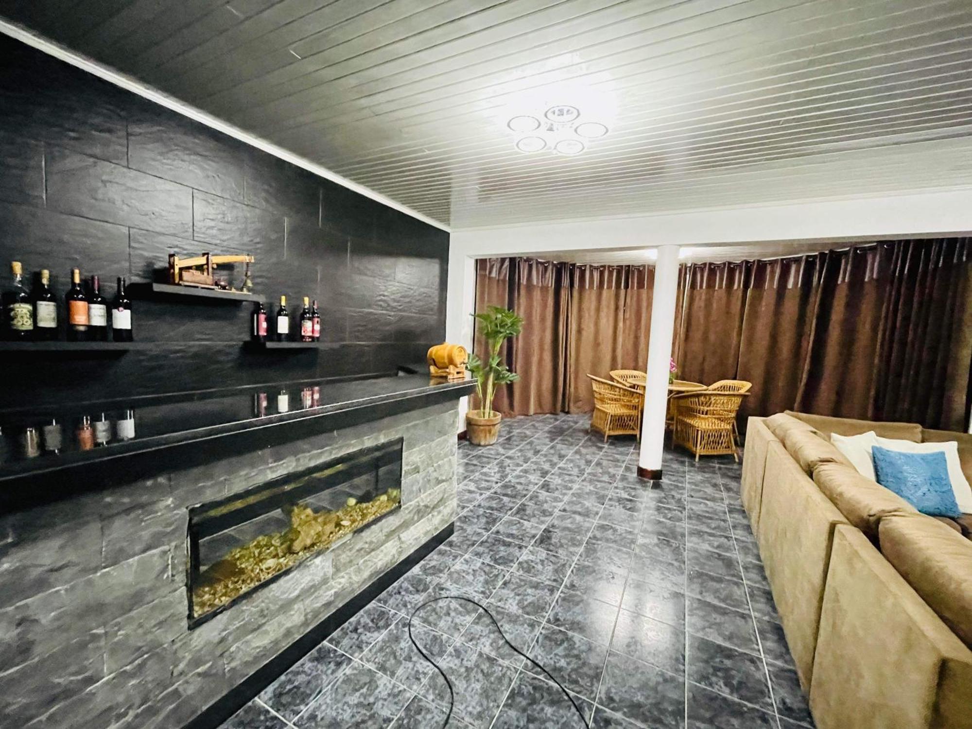 Hollywood Villa Campanario Bagian luar foto